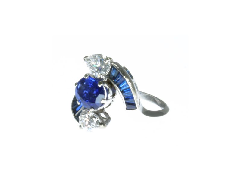 Sapphire & diamond ring