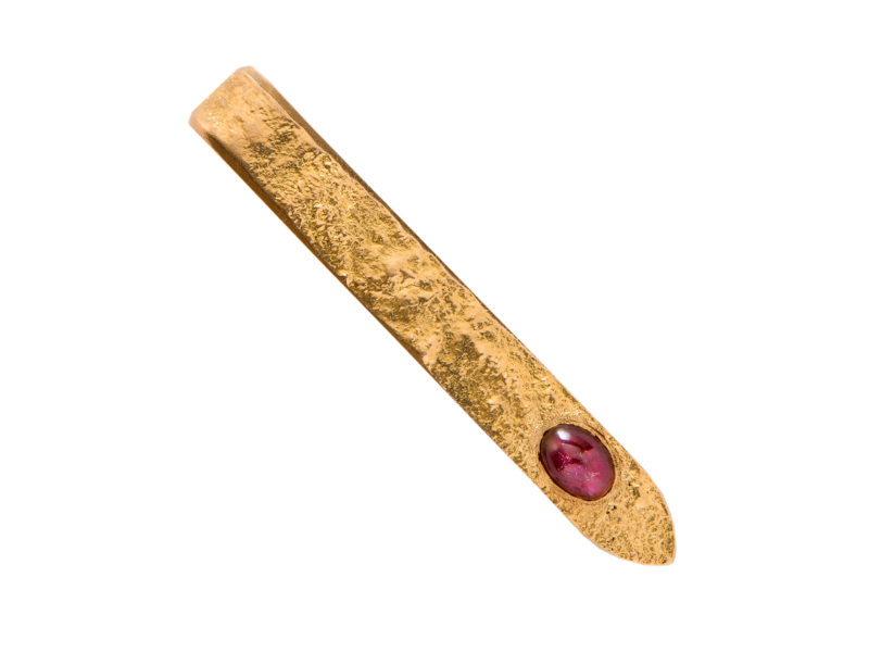 Ruby set 18 carat gold tie clip by Cartier